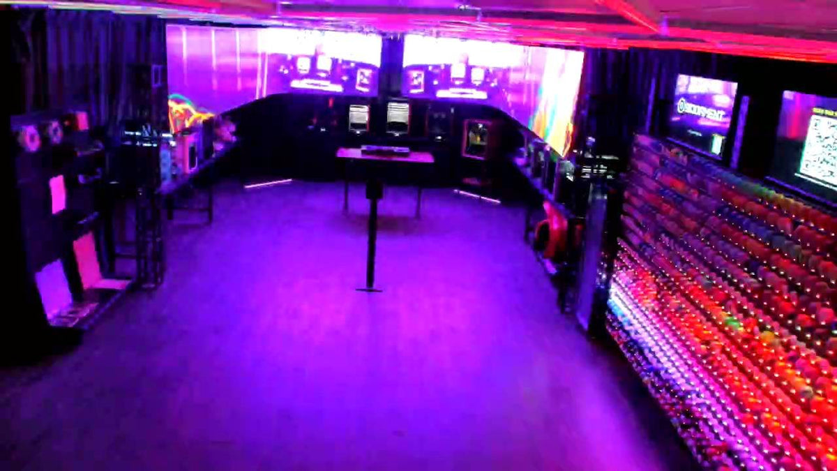 SIDDAMENT warehouse front room